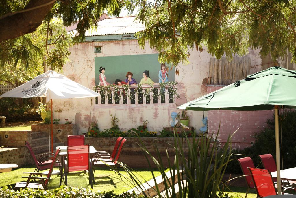 Karoo Art Hotel Барридейл Экстерьер фото